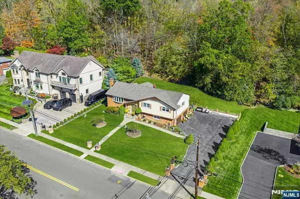 64 Kiwanis DR, Wayne, NJ 07470