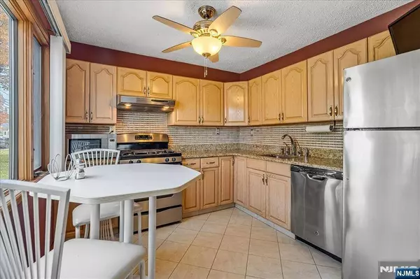 81 Maple Hill RD, Clifton, NJ 07013