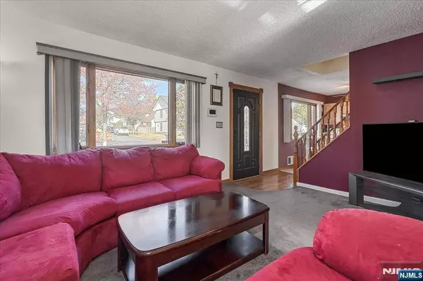 81 Maple Hill RD, Clifton, NJ 07013