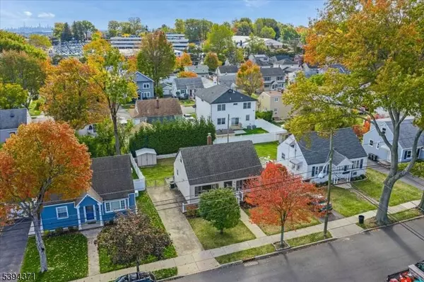 81 Maple Hill Rd, Clifton City, NJ 07013