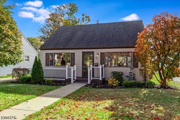 81 Maple Hill Rd, Clifton City, NJ 07013