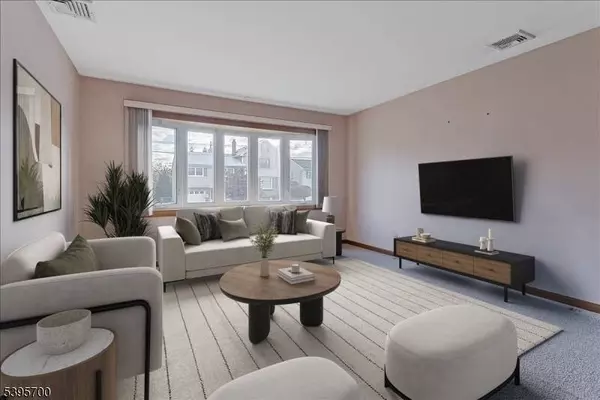 24 Lorrie Ln, Clifton City, NJ 07012