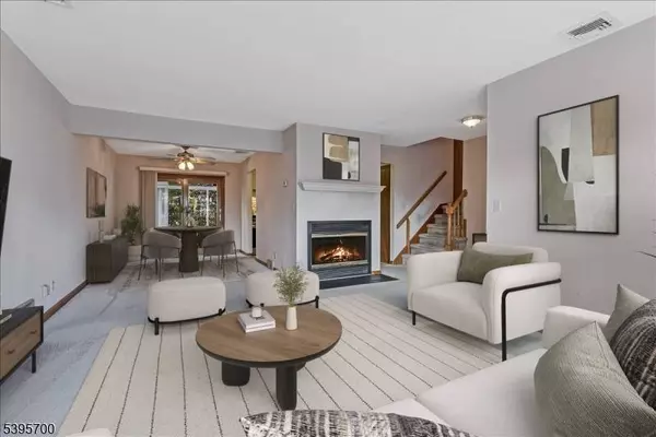 24 Lorrie Ln, Clifton City, NJ 07012