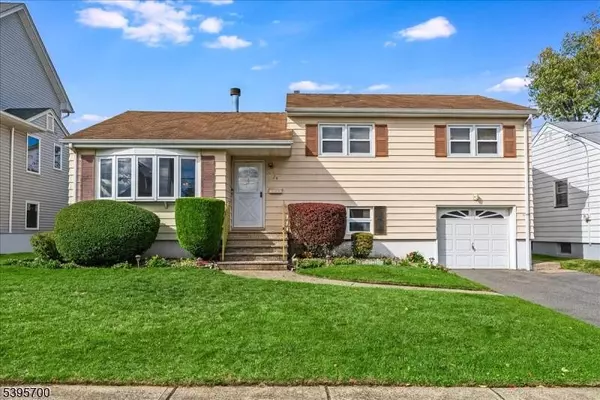 24 Lorrie Ln, Clifton City, NJ 07012