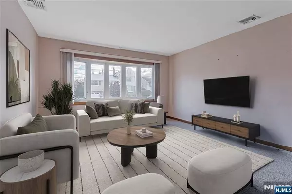 24 Lorrie LN, Clifton, NJ 07012