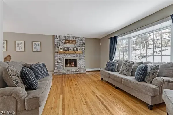 18 Stony Hill Ct, Butler Boro, NJ 07405