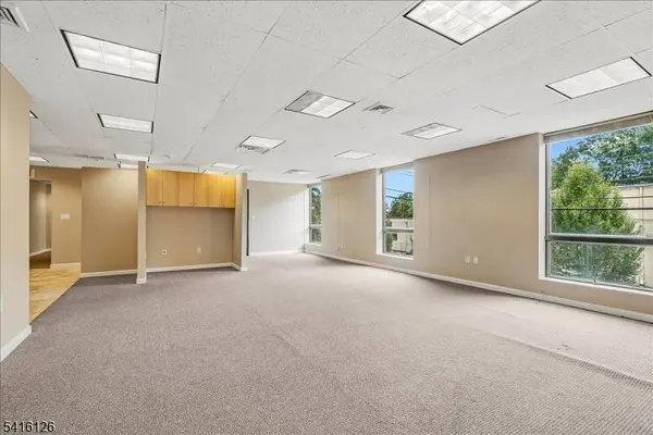 3 Tice Rd, Franklin Lakes Boro, NJ 07417