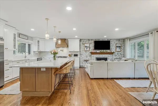 9 Linden LN, Wayne, NJ 07470