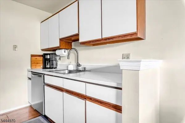 303 Tavistock, Cherry Hill Twp., NJ 08034