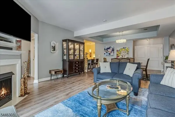 8205 Harcourt Rd #8205, Clifton City, NJ 07013