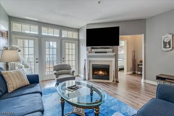 8205 Harcourt Rd #8205, Clifton City, NJ 07013