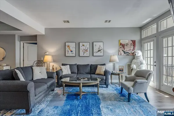 8205 Harcourt #8205