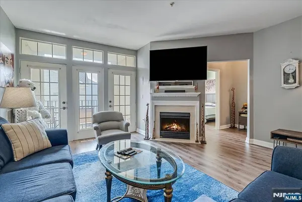 8205 Harcourt #8205, Clifton, NJ 07013