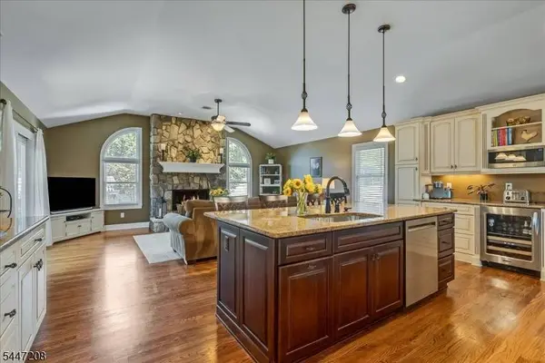 18 Dean Ave, Butler Boro, NJ 07405