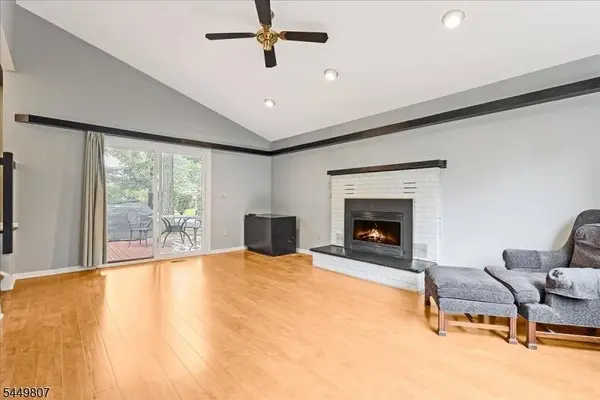 108 Saratoga Sq, Wayne Twp., NJ 07470