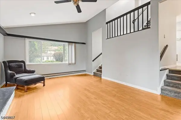 108 Saratoga Sq, Wayne Twp., NJ 07470