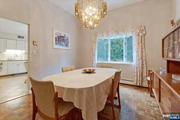 85 Tremont TER, Wanaque, NJ 07465