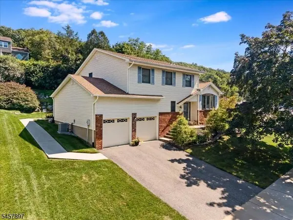 85 Tremont Ter