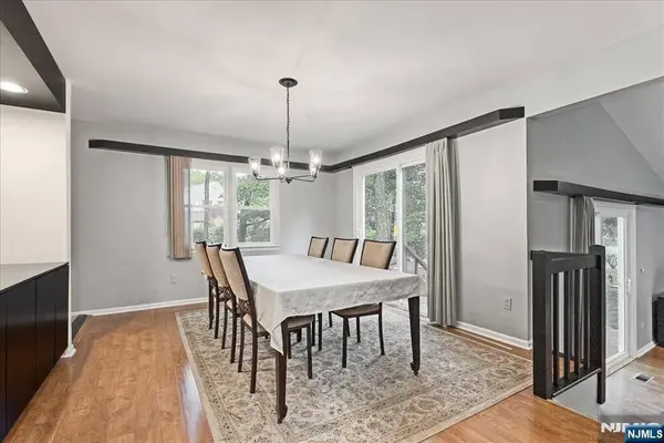 108 Saratoga SQ, Wayne, NJ 07470