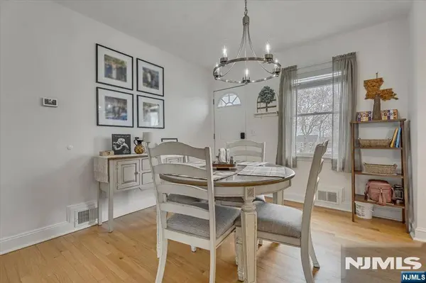 36 Hoover ST, North Arlington, NJ 07031