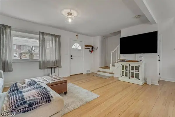 36 Hoover St, North Arlington Boro, NJ 07031