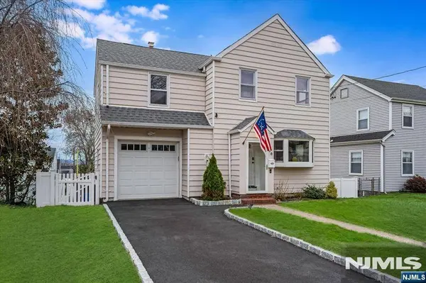 36 Hoover ST, North Arlington, NJ 07031