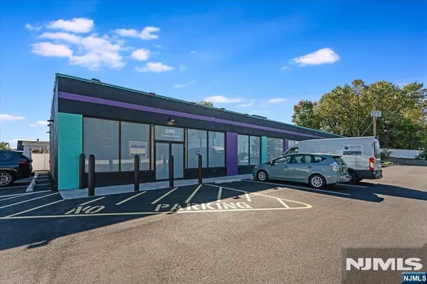 296 Us Highway 46 #A, Elmwood Park, NJ 07407