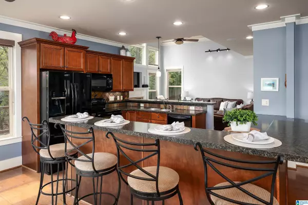 436 PERKINS LANDING COVE, Columbiana, AL 35051