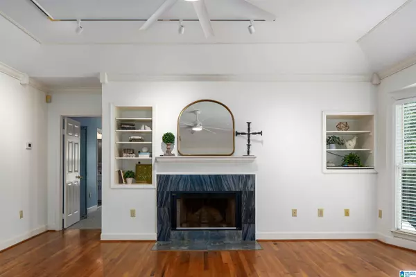 2058 LAKEVIEW LANE, Birmingham, AL 35244