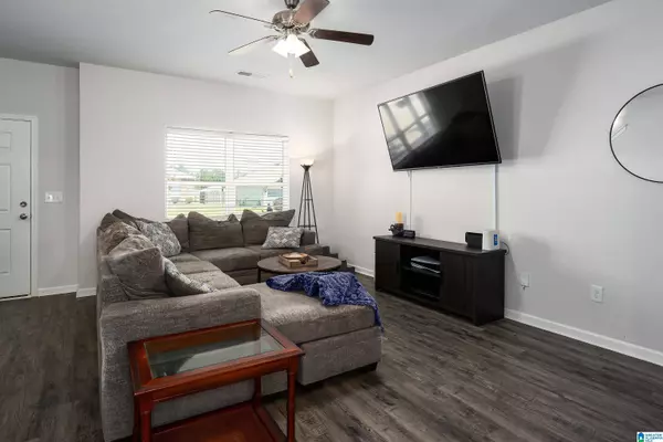 323 CLEAR CREEK LANE, Calera, AL 35040