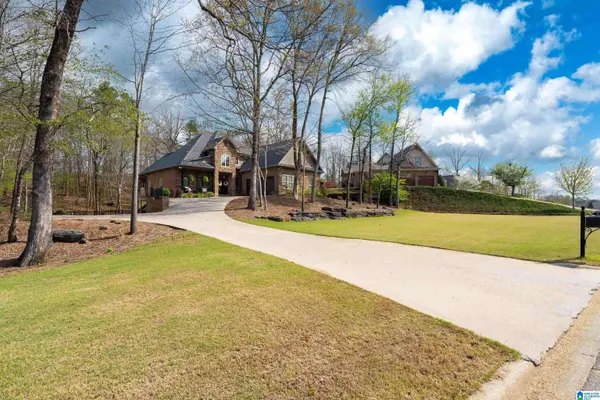 211 RIVER OAKS DRIVE, Helena, AL 35080