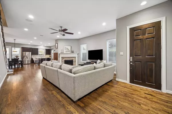 1115 E 27th ST, Houston, TX 77009