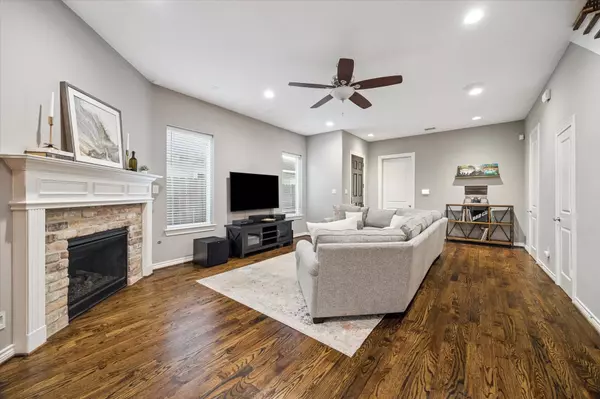 1115 E 27th ST, Houston, TX 77009