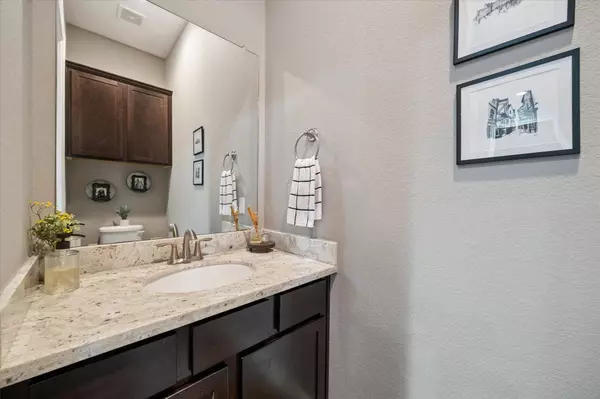 1115 E 27th ST, Houston, TX 77009