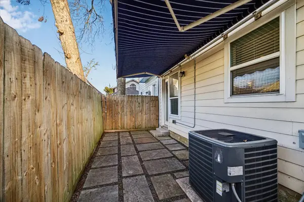 1113 E 27th ST, Houston, TX 77009
