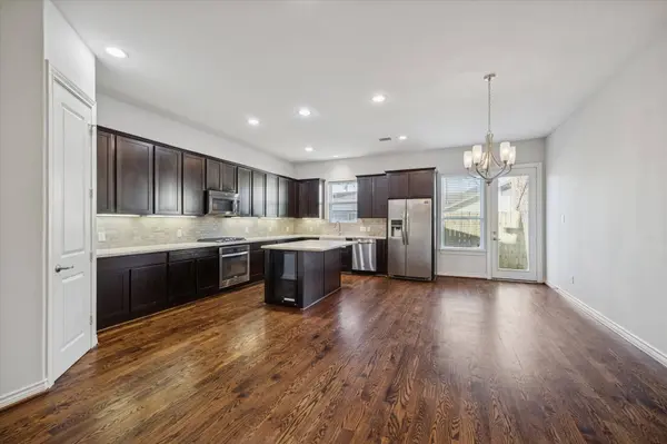 1113 E 27th ST, Houston, TX 77009