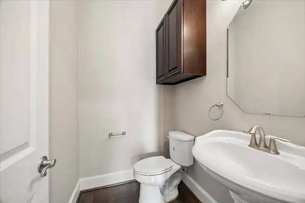 1105 E 27th ST #B, Houston, TX 77009