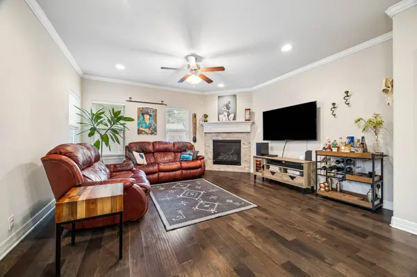 4819 Hardy ST, Houston, TX 77009