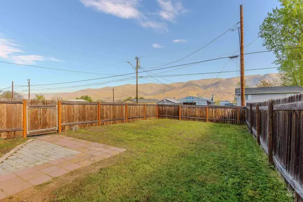 1433 Maple Street, Clarkston, WA 99403