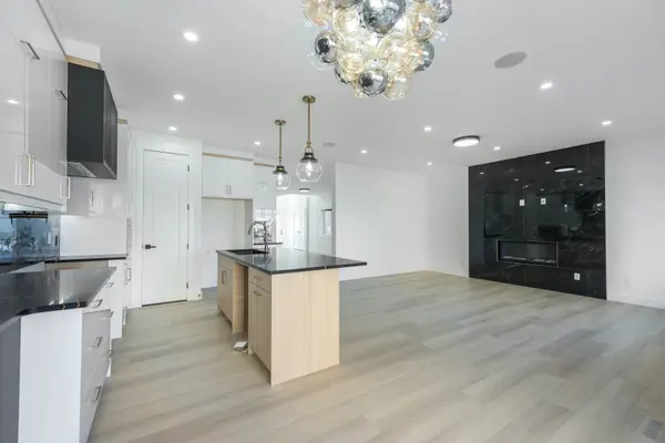 43 Saddlecrest Link NE, Calgary, AB T3J 0Z3