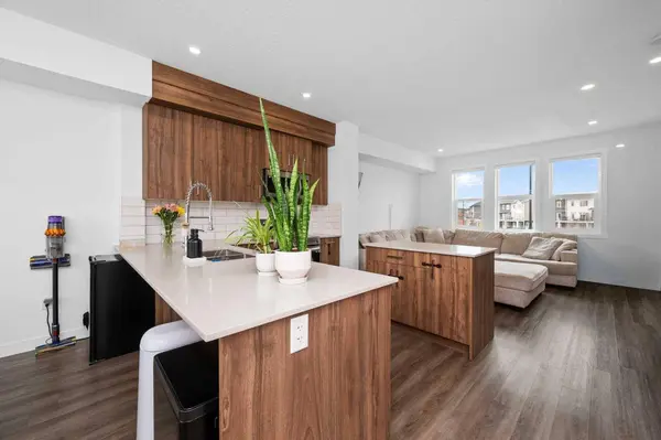 33 merganser DR #203, Chestermere, AB T1X2S3