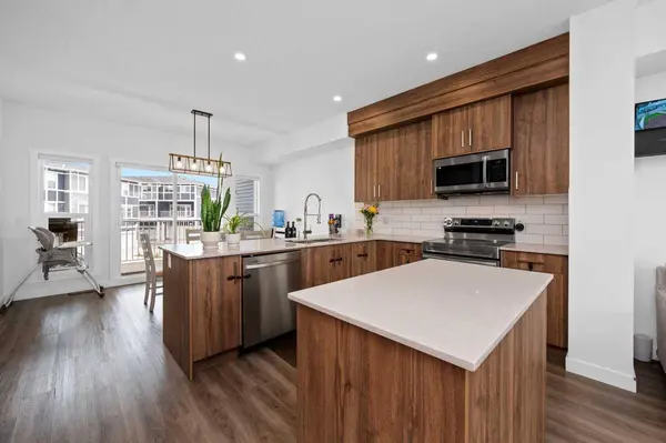 33 merganser DR #203, Chestermere, AB T1X2S3