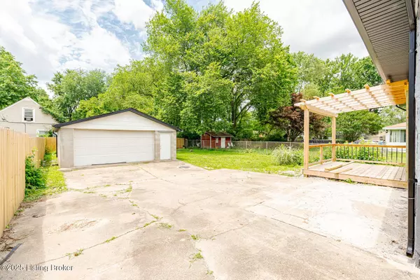 4410 Hillside Dr, Louisville, KY 40216