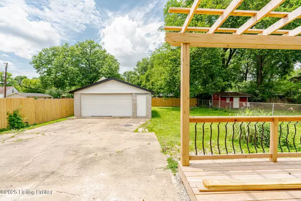 4410 Hillside Dr, Louisville, KY 40216