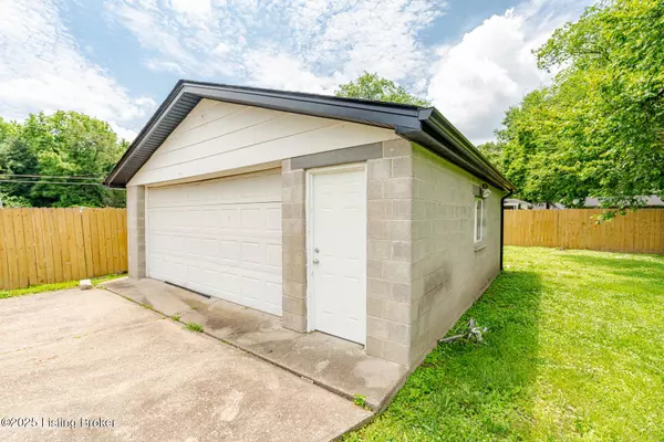 4410 Hillside Dr, Louisville, KY 40216