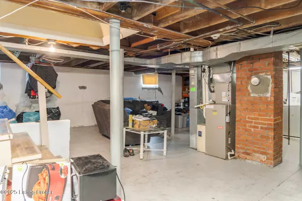 130 E Ashland Ave, Louisville, KY 40214