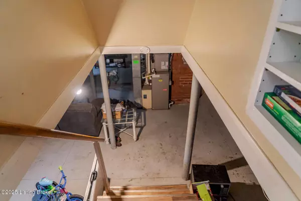 130 E Ashland Ave, Louisville, KY 40214