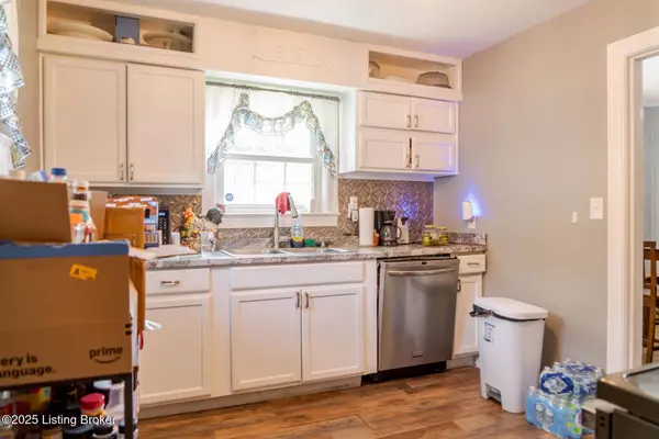 130 E Ashland Ave, Louisville, KY 40214