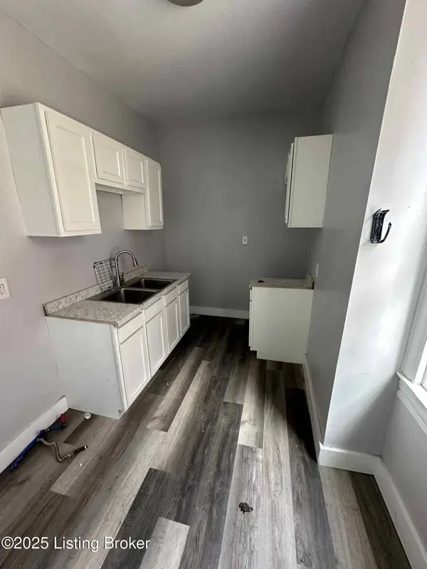 2621 Virginia Ave, Louisville, KY 40211