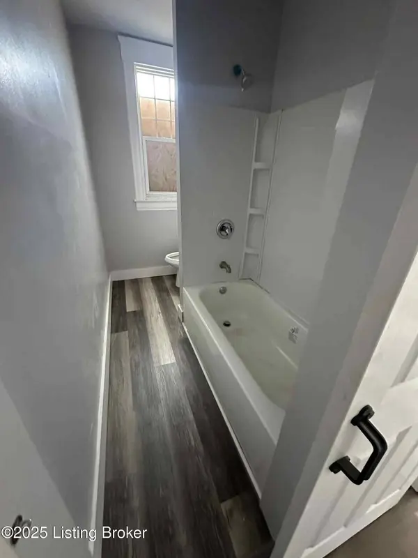 2621 Virginia Ave, Louisville, KY 40211